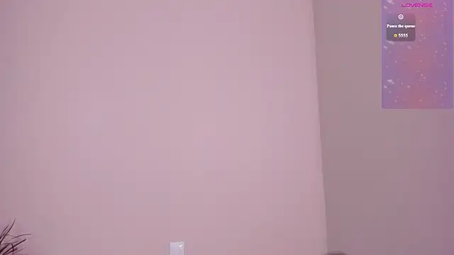 Snapshot of emmelieflorence chatting on 01.06.26 emmelieflorence online show from 01.06.26