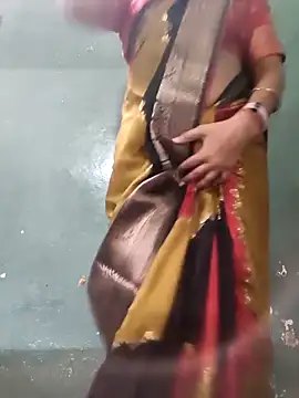Snapshot of Eshwari_Chopra chatting on 05.10.26 Eshwari Chopra online show from 05.10.26