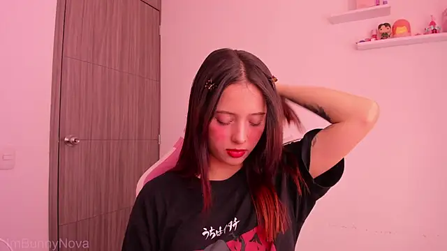 ImBunnyNova online show from 05.19.26