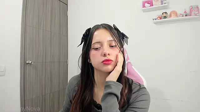 Snapshot of ImBunnyNova chatting on 07.16.26 ImBunnyNova online show from 07.16.26