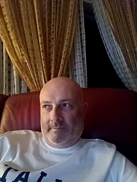 Alexis Bull online show from 09.26.25