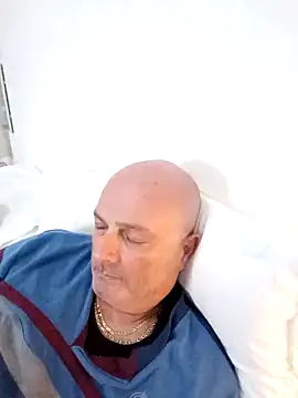 Alexis Bull online show from 10.06.25