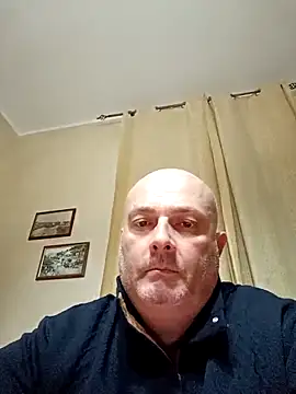 Alexis Bull online show from 02.04.26