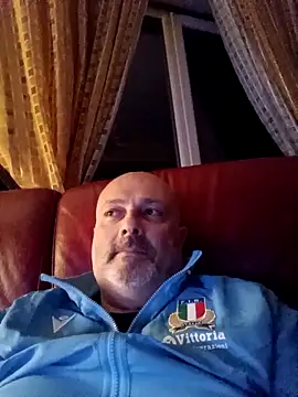 Alexis Bull online show from 04.17.26