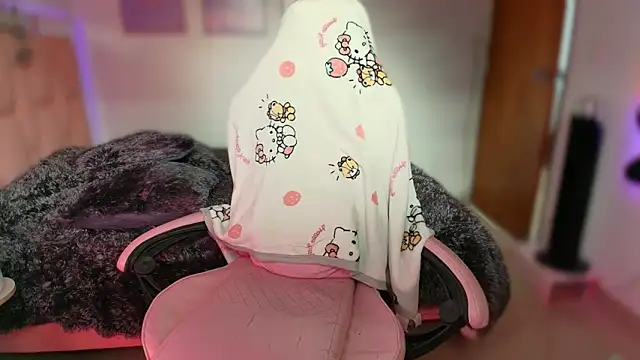 lunesweet online show from 03.02.26