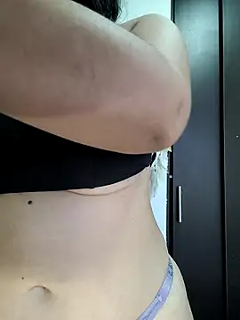 Snapshot of Yuli_Mars chatting on 10.02.25 Yuli Mars online show from 10.02.25