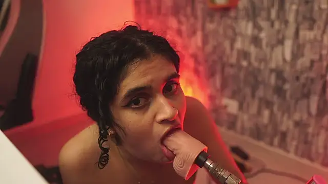 bonniie 98  online show from 04.10.26