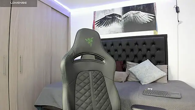 santi aesthetic online show from 10.09.25