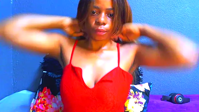 SMALLBOOBSXX online show from 05.10.26
