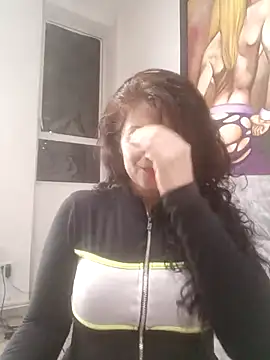 Snapshot of lunadicty chatting on 03.20.25 lunadicty online show from 03.20.25