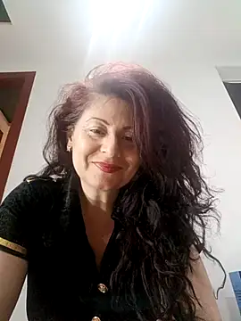 Snapshot of lunadicty chatting on 10.16.25 lunadicty online show from 10.16.25