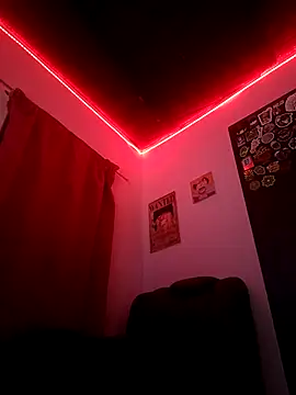 Snapshot of Chris__Jones chatting on 10.06.25 Chris Jones online show from 10.06.25