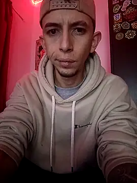 Snapshot of Chris__Jones chatting on 10.13.25 Chris Jones online show from 10.13.25