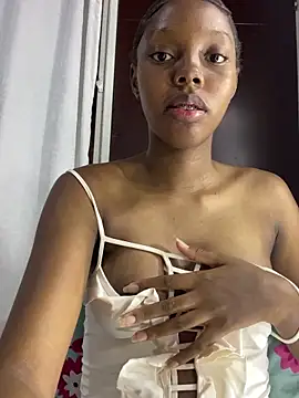 Snapshot of Meegannhill chatting on 11.14.25 Meegannhill online show from 11.14.25