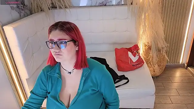 Snapshot of Cerecitaa02_ chatting on 04.13.26 Cerecitaa02 online show from 04.13.26