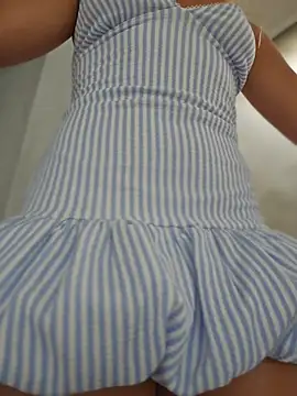 Snapshot of Pretty_roxxyy chatting on 05.05.26 Pretty roxxyy online show from 05.05.26