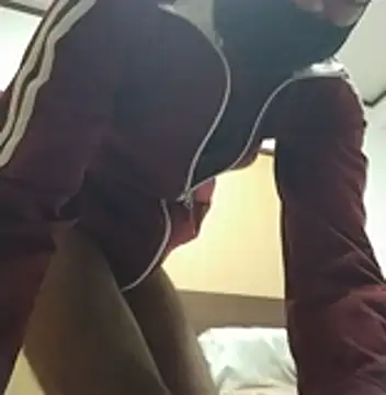 Snapshot of SunkLupus chatting on 02.18.26 SunkLupus online show from 02.18.26