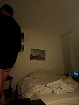 Snapshot of Chaud06_french chatting on 11.04.25 Chaud06 french online show from 11.04.25