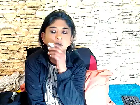 Snapshot of IndianPleasurez1 chatting on 09.29.25 IndianPleasurez1 online show from 09.29.25