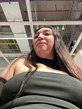 Snapshot of Mia__Gray chatting on 05.18.26 Mia Gray online show from 05.18.26