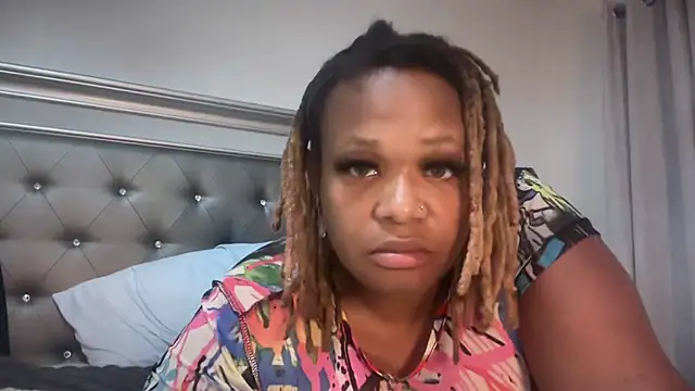 RoyalQueen2u online show from 05.18.26