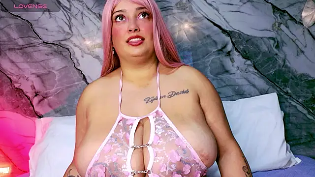 Snapshot of Alicee_stone_ chatting on 09.23.25 Alicee stone  online show from 09.23.25