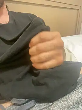 Snapshot of yourinternetboyfriend chatting on 01.17.26 yourinternetboyfriend online show from 01.17.26