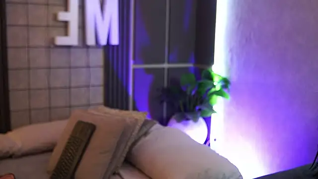 Susan wall online show from 03.04.26