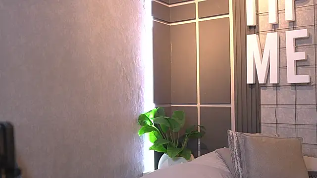 Susan wall online show from 04.28.26