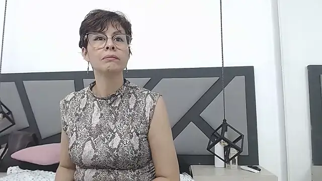 amanda ramirez online show from 06.05.26