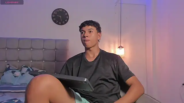 Santy Stump online show from 11.02.25