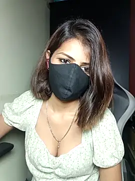 Isha Sax online show from 10.02.25