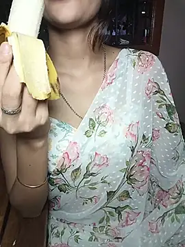 Isha Sax online show from 11.07.25