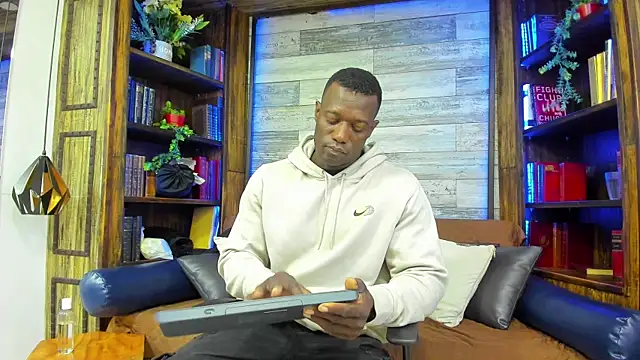 Snapshot of MarcusBlack_ chatting on 07.14.26 MarcusBlack online show from 07.14.26