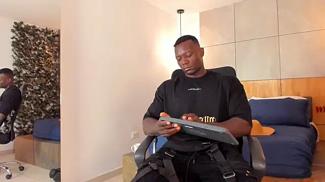 Snapshot of MarcusBlack_ chatting on 07.28.26 MarcusBlack online show from 07.28.26