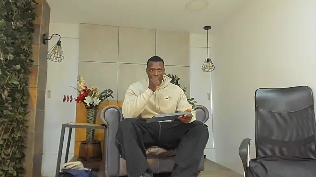 Snapshot of MarcusBlack_ chatting on 08.03.26 MarcusBlack online show from 08.03.26