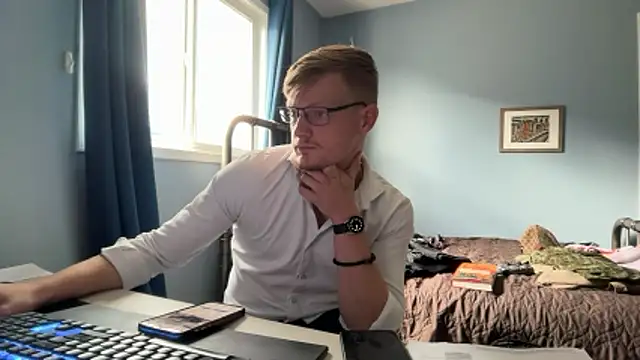 Snapshot of lustylyndon chatting on 06.10.26 lustylyndon online show from 06.10.26