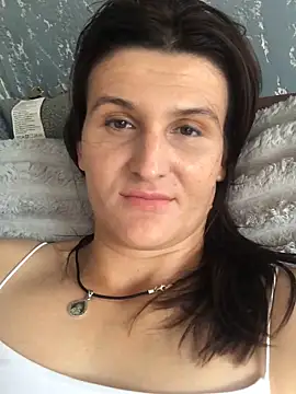 Snapshot of NikaSwan2831 chatting on 10.05.25 NikaSwan2831 online show from 10.05.25