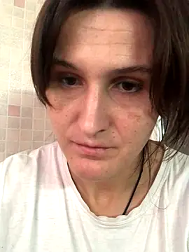 Snapshot of NikaSwan2831 chatting on 10.21.25 NikaSwan2831 online show from 10.21.25