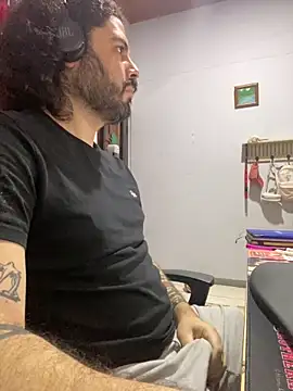 Snapshot of uto857 chatting on 09.29.25 uto857 online show from 09.29.25