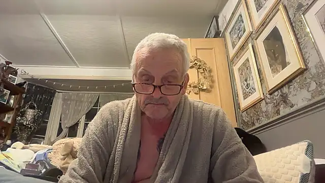 poggles online show from 03.08.26