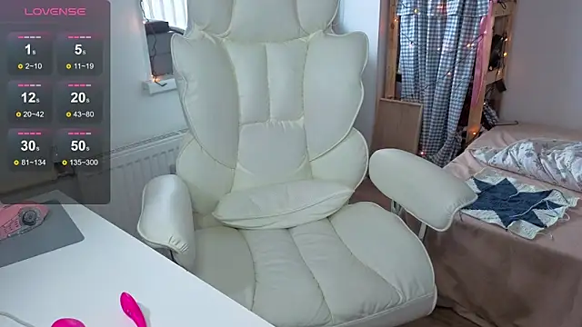 urstripchatgf online show from 03.05.26