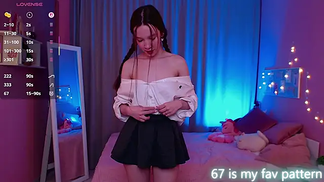 Shriya Sarann online show from 02.21.26