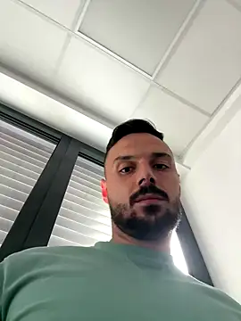 yourdreamboy17 online show from 09.25.25