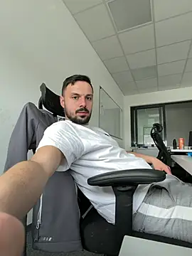 yourdreamboy17 online show from 04.10.26