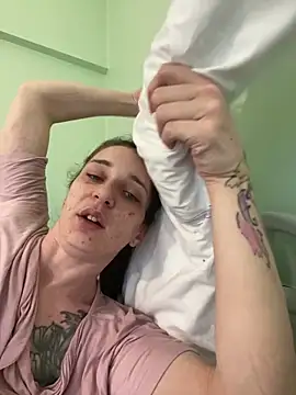 Snapshot of BestSexForYou chatting on 04.01.26 BestSexForYou online show from 04.01.26