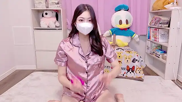 Snapshot of SUI-Strong chatting on 09.09.25 SUI-Strong online show from 09.09.25