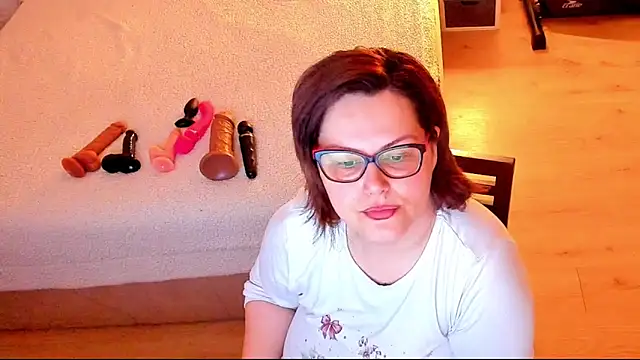 Snapshot of Squirt_Kimm chatting on 05.16.26 Squirt Kimm online show from 05.16.26