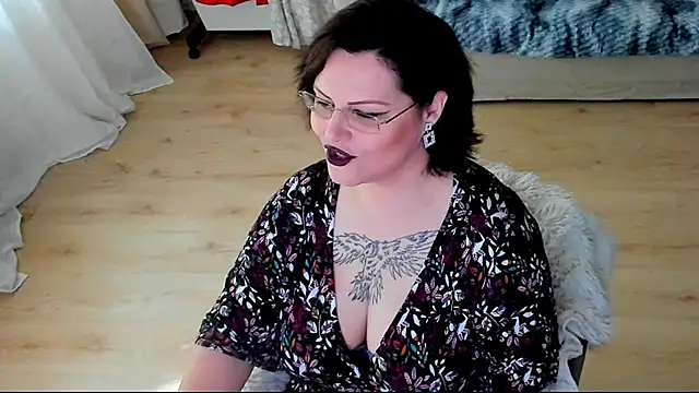 Snapshot of Squirt_Kimm chatting on 06.06.26 Squirt Kimm online show from 06.06.26
