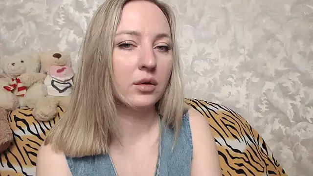 Snapshot of hotsteacher chatting on 05.20.26 hotsteacher online show from 05.20.26